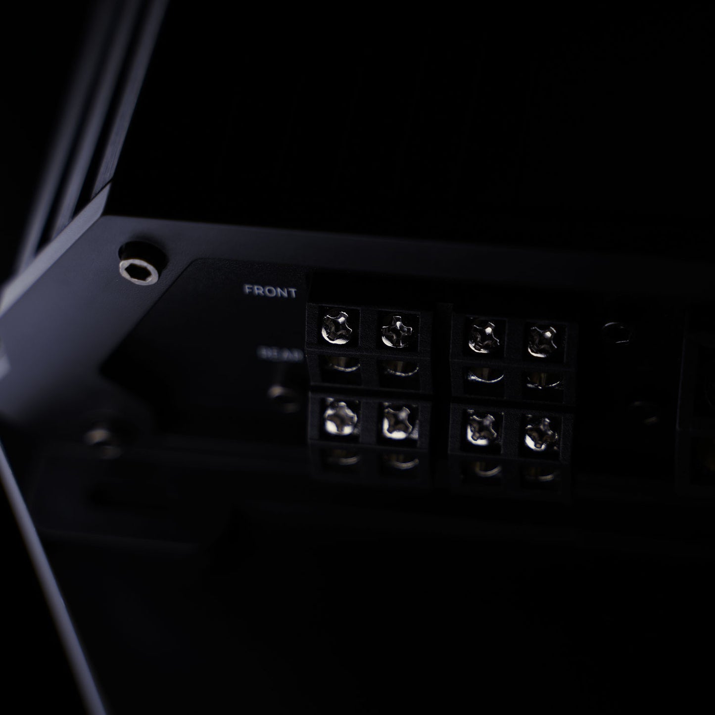 400 WATT RMS CLASS D 4-CHANNEL AMPLIFIER FULL RANGE