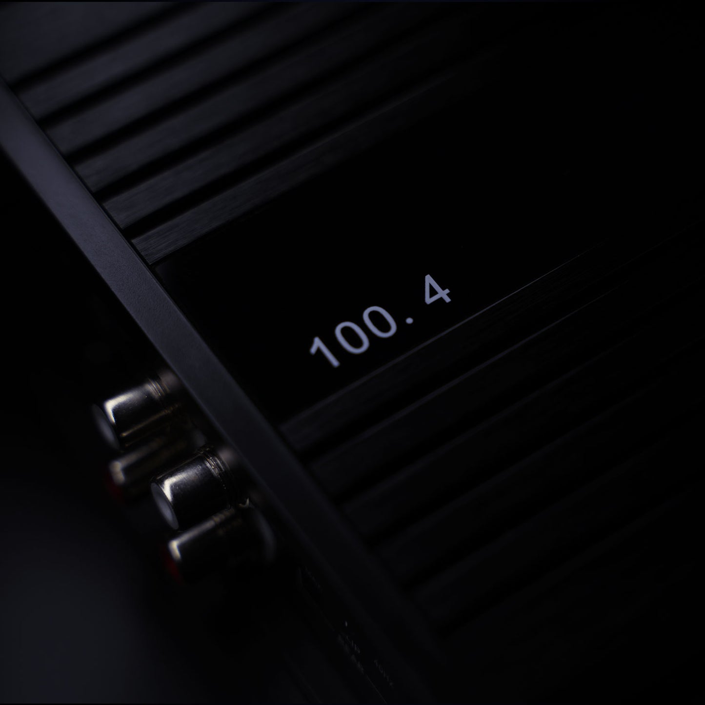 400 WATT RMS CLASS D 4-CHANNEL AMPLIFIER FULL RANGE