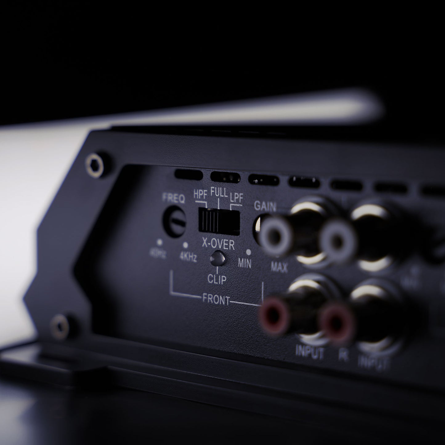 1600 WATT RMS CLASS D 4-CHANNEL AMPLIFIER FULL RANGE